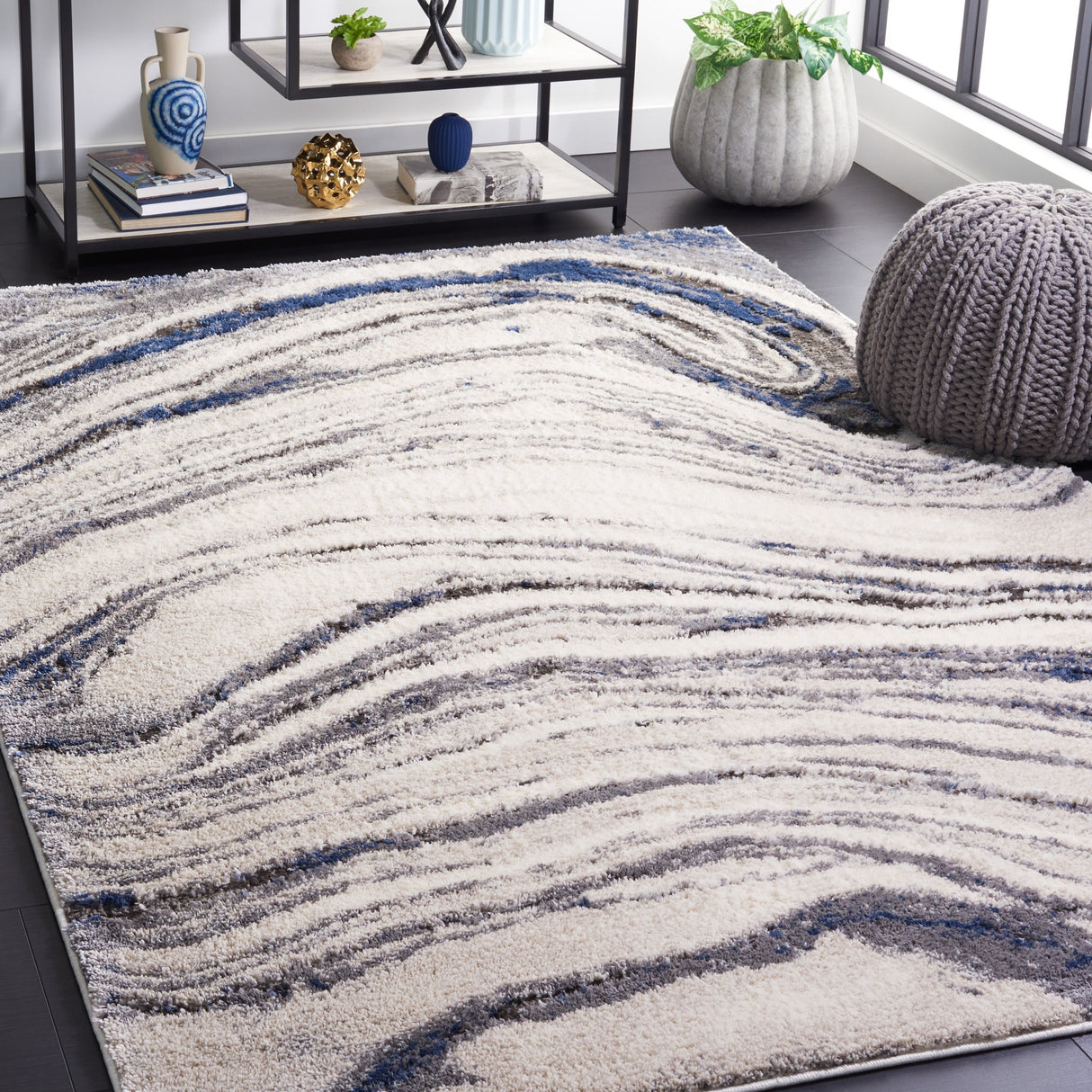 Safavieh Petra Pta110A Light Beige/Blue Rug.