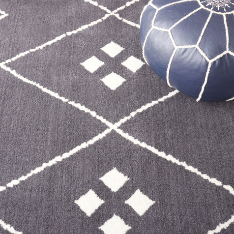 Safavieh Pyramid Pyr213H Charcoal/Ivory Rug.