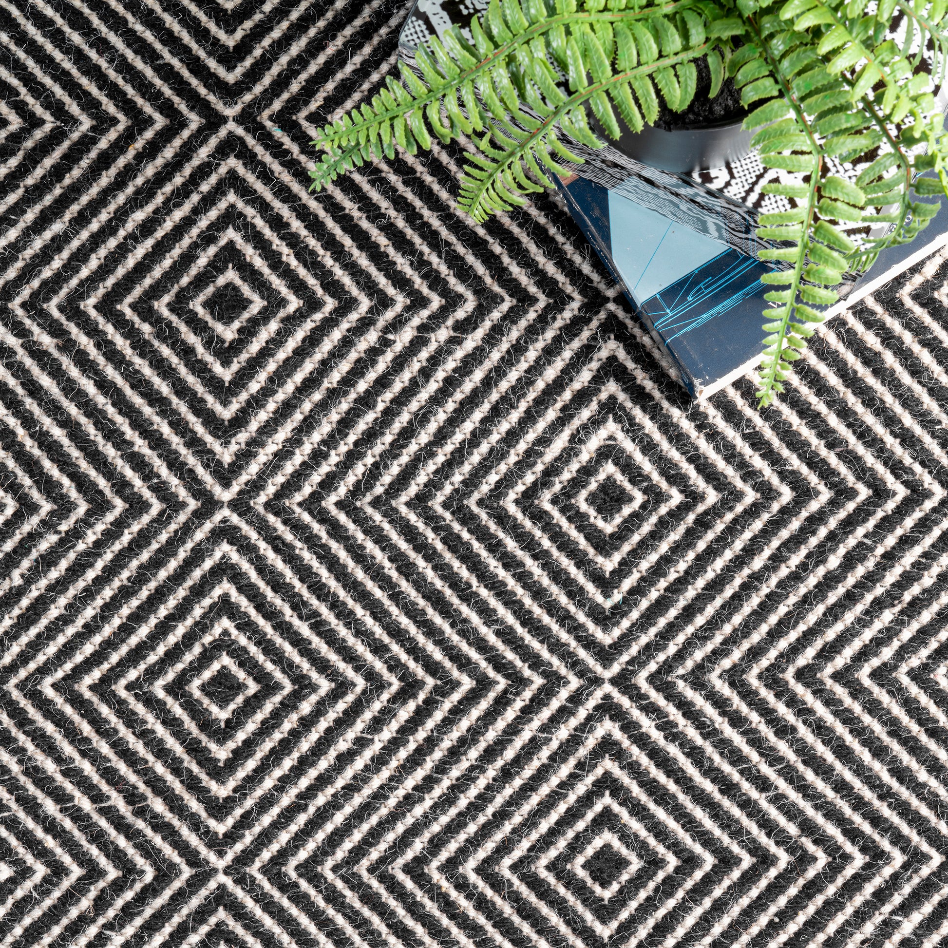 Nuloom Ago Hand Woven Mtsf01B Black Area Rug