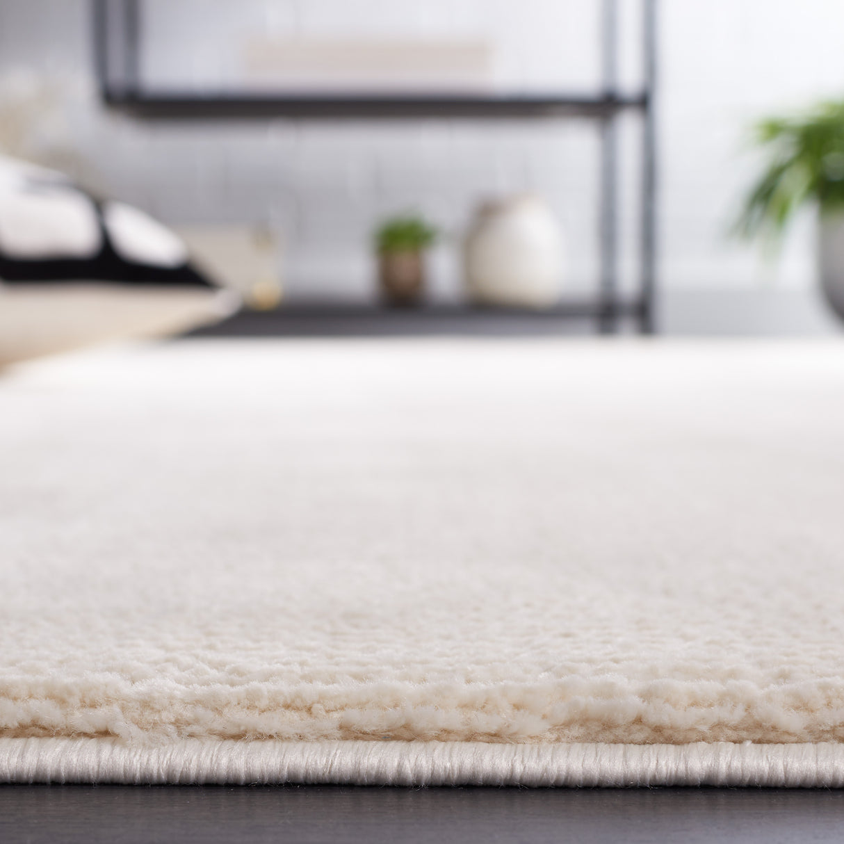 Safavieh Revive Rev102A Ivory Rug.
