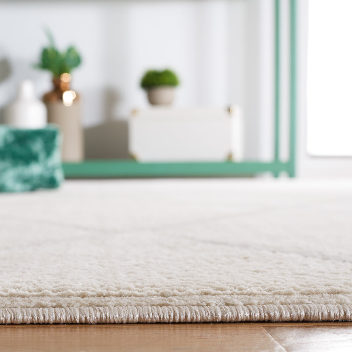 Safavieh Revive Rev104A Ivory Rug.