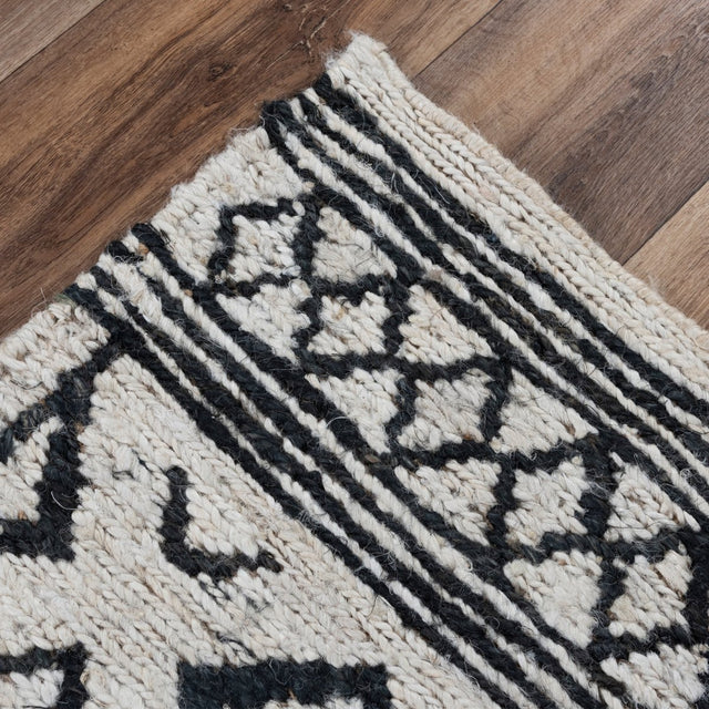 Rizzy Bengal Bnl938 Beige/Black Rug.