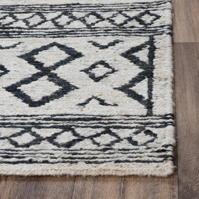 Rizzy Bengal Bnl938 Beige/Black Rug.