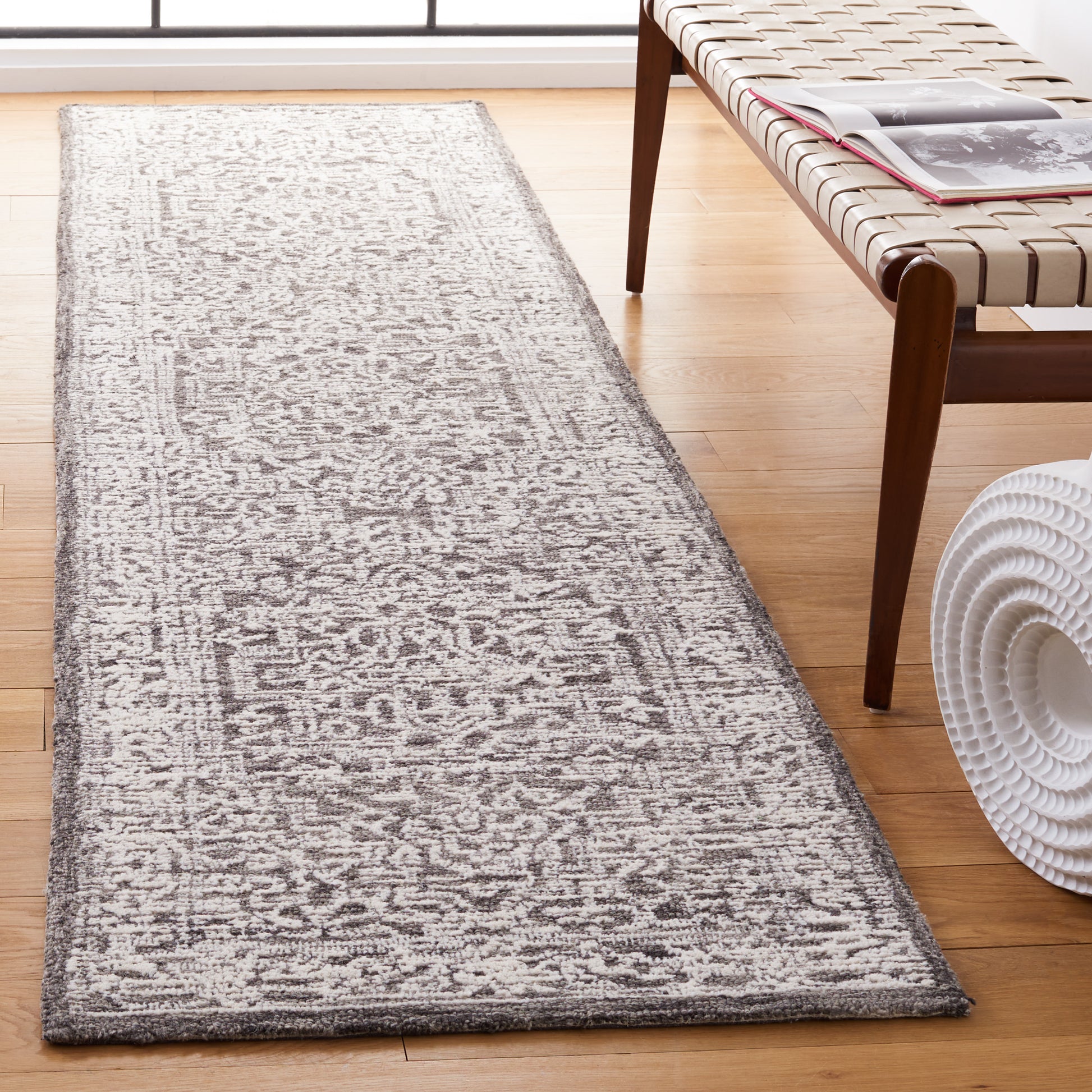 Safavieh Roslyn Ros452G Dark Grey/Ivory Area Rug