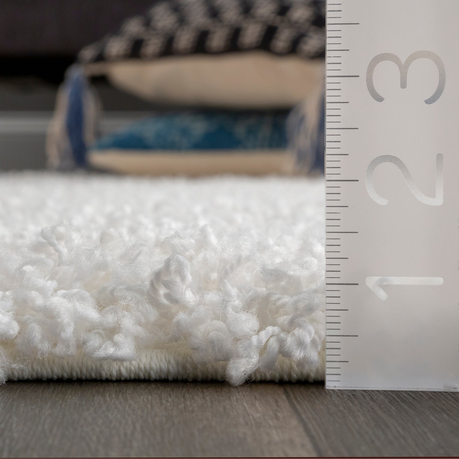 Nuloom Gwenyth Solid Shag Ozus02A White Area Rug