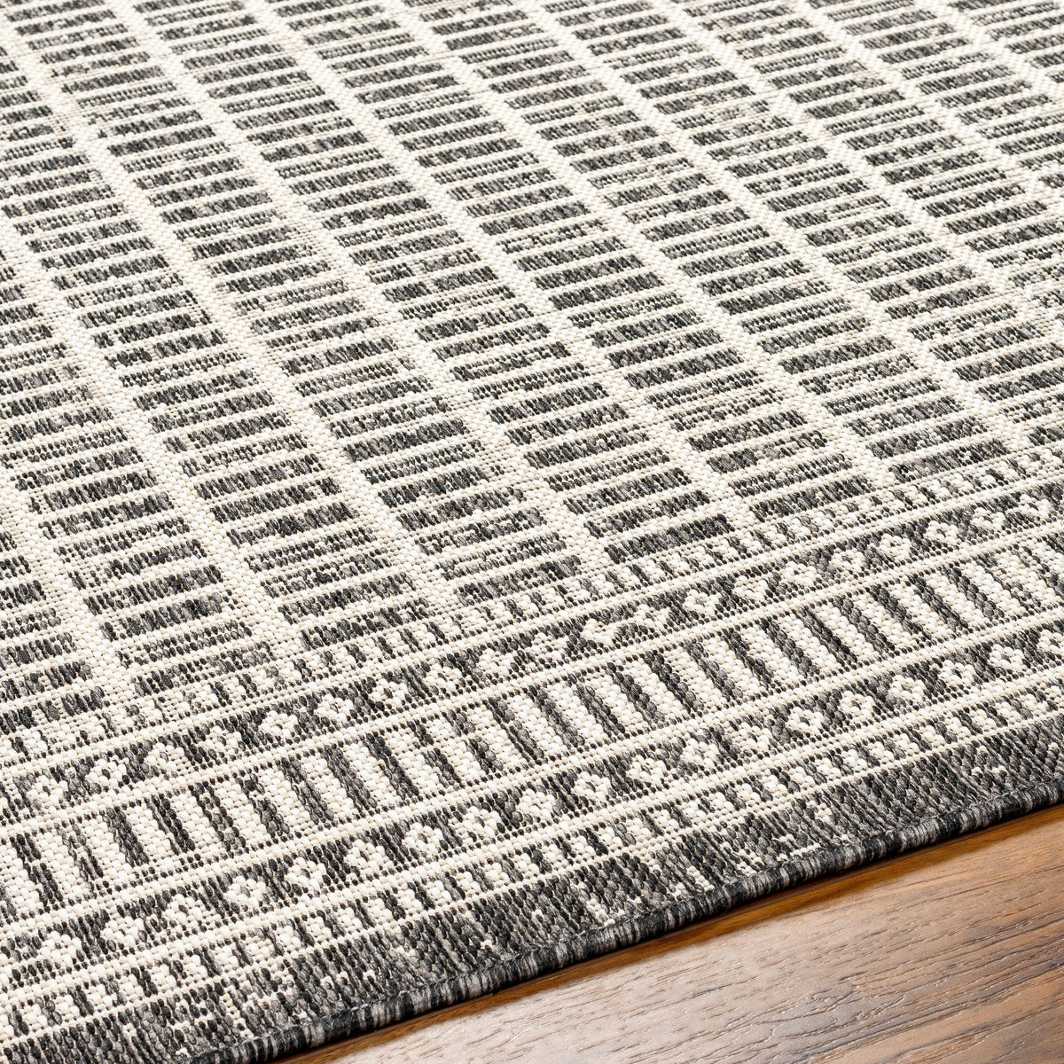Surya Ravello Rvl-2362 Light Gray, Black, Ivory, Light Beige Rug.