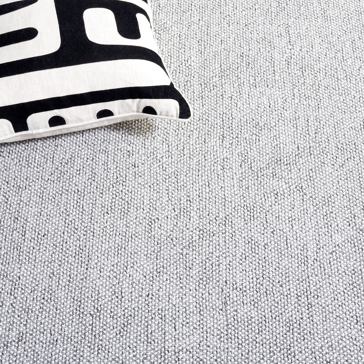 Safavieh River Rvr600G Grey/Ivory Rug.