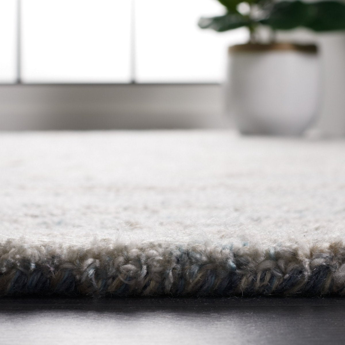 Safavieh Abstract Abt147M Beige/Blue Rug.