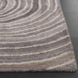 Safavieh Abstract 4'-0" x 6'-0" Rug in Grey / Ivory