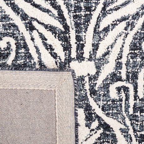 Safavieh Abstract Abt204N Ivory/Navy Rug.