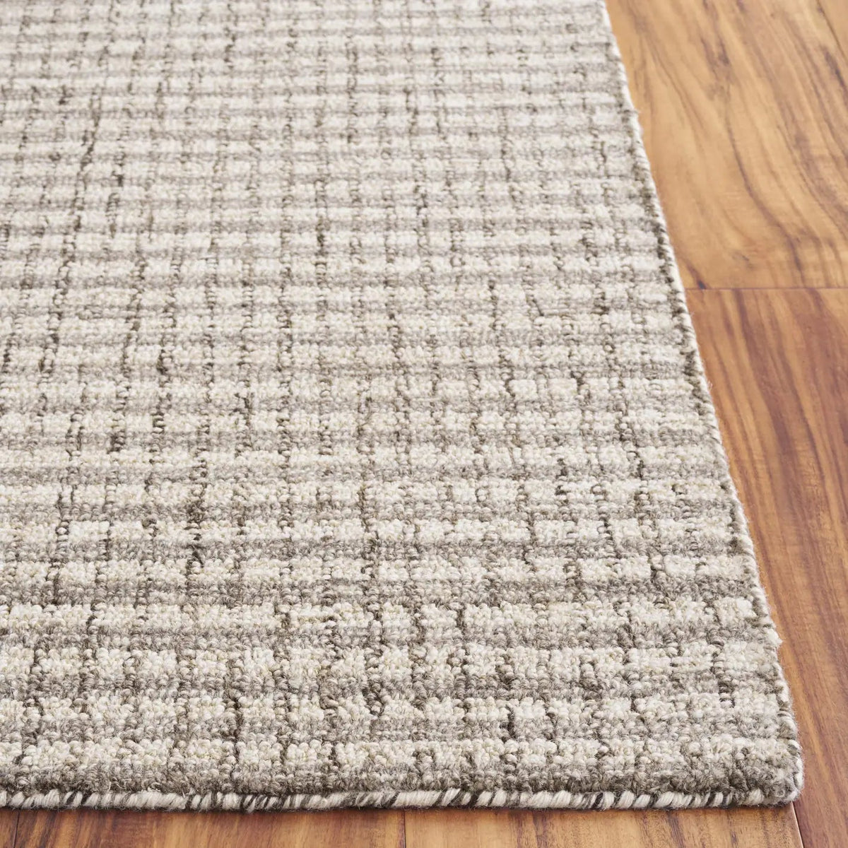 Safavieh Abstract 4'-0" x 6'-0" Rug in Beige / Grey