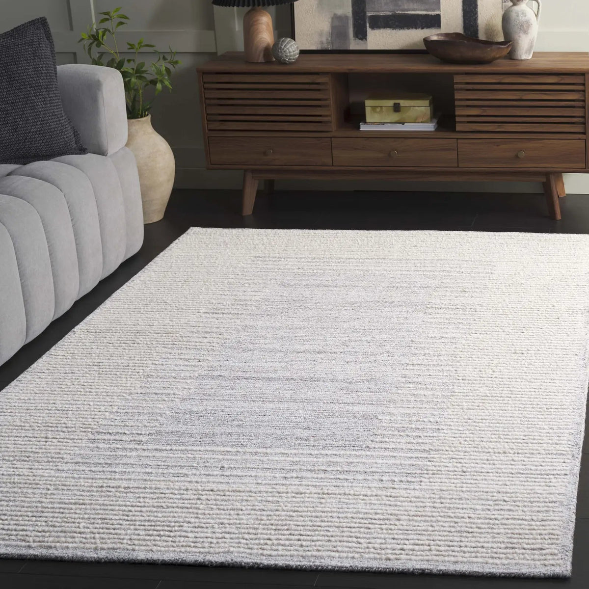 Safavieh Abstract 4'-0" x 6'-0" Rug in Grey / Ivory