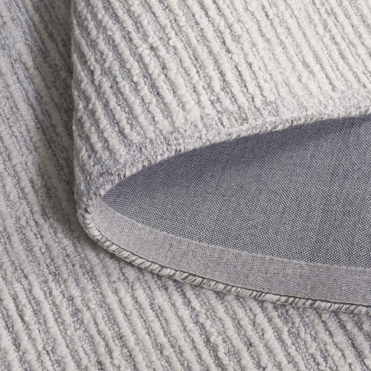 Safavieh Abstract 4'-0" x 6'-0" Rug in Grey / Ivory