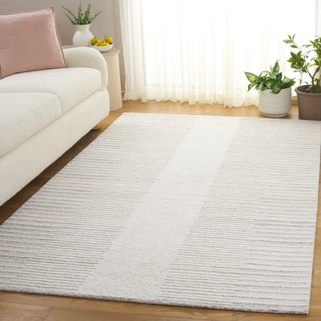 Safavieh Abstract 4'-0" x 6'-0" Rug in Beige / Ivory