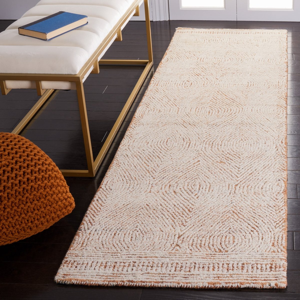 Safavieh Abstract Abt340P Ivory/Rust Rug.