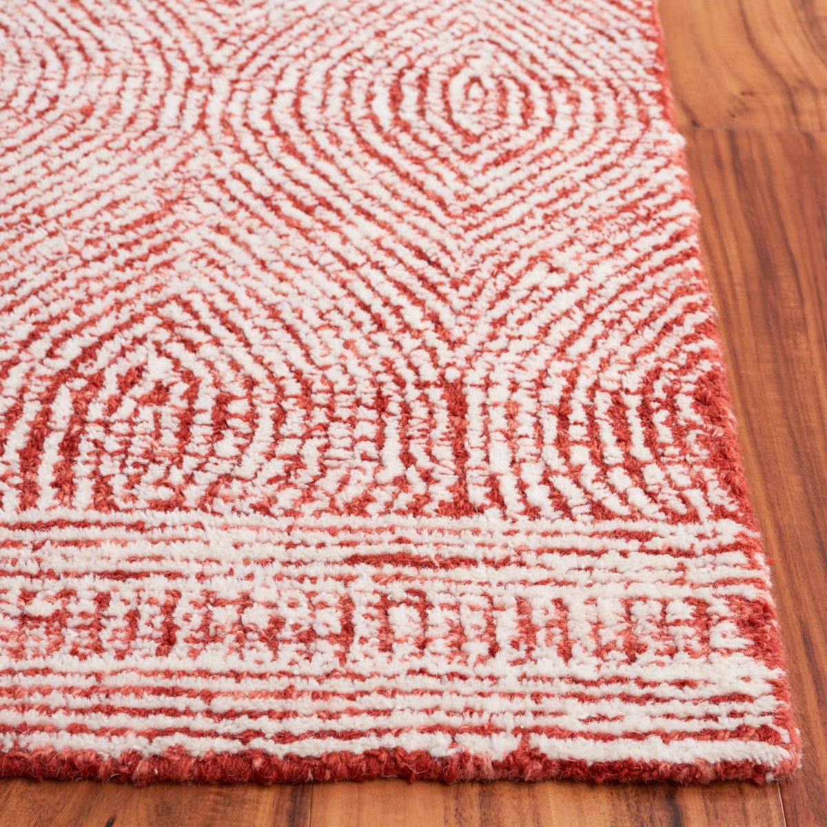 Safavieh Abstract Abt340Q Ivory/Red Rug.
