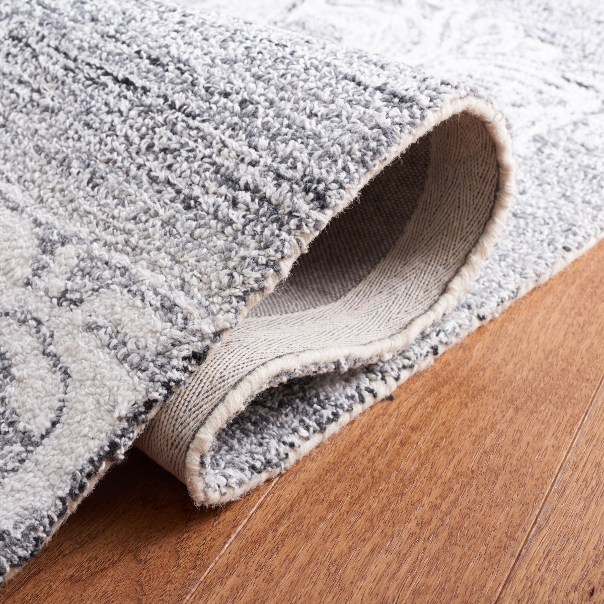 Safavieh Abstract Abt354A Ivory/Light Grey Rug.
