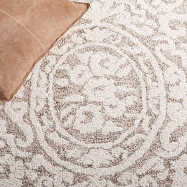 Safavieh Abstract Abt358B Beige/Ivory Rug.