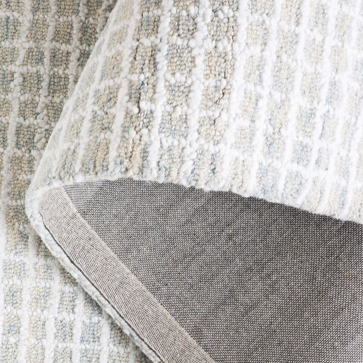 Safavieh Abstract 4'-0" x 6'-0" Rug in Ivory / Sage