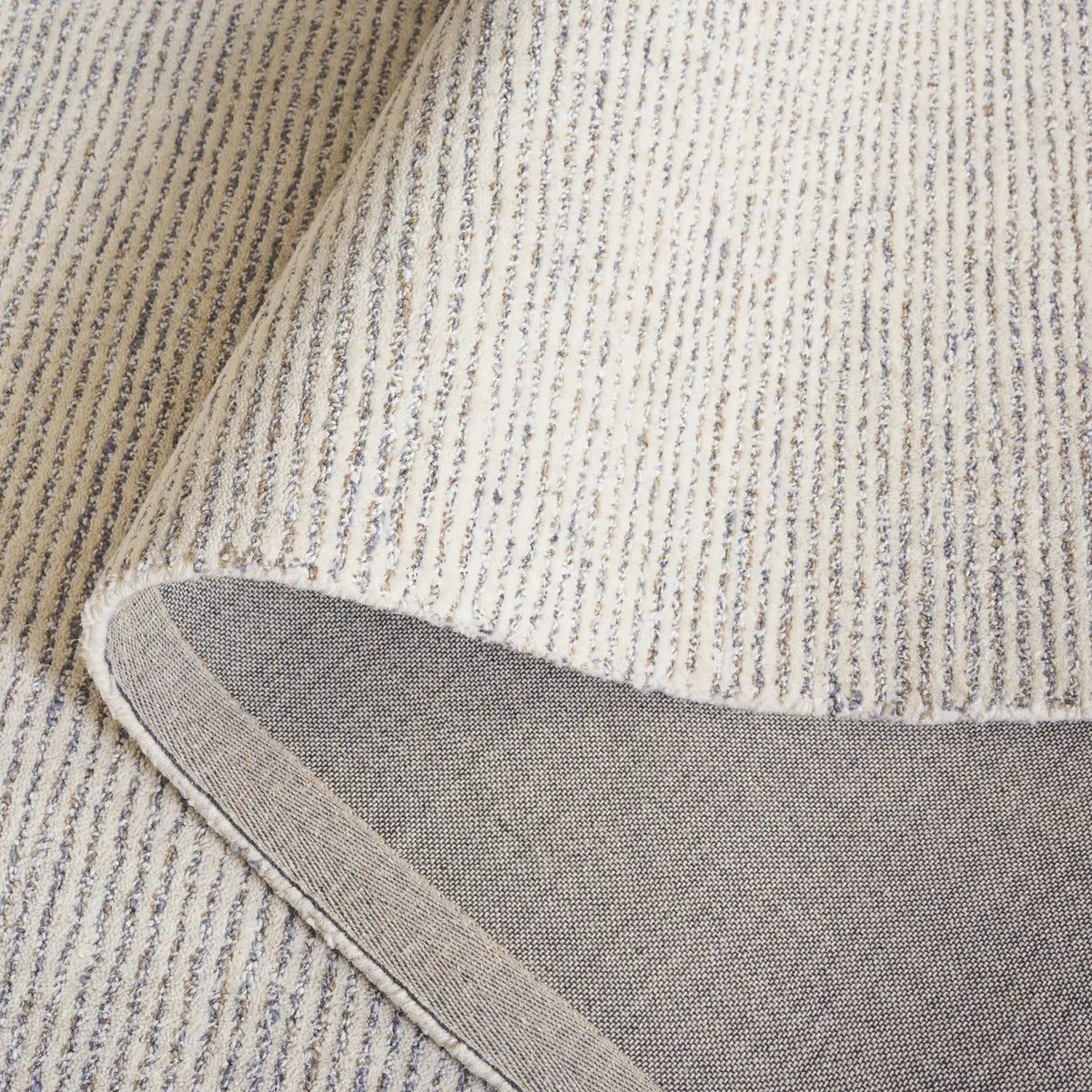 Safavieh Abstract 4'-0" x 6'-0" Rug in Silver / Taupe