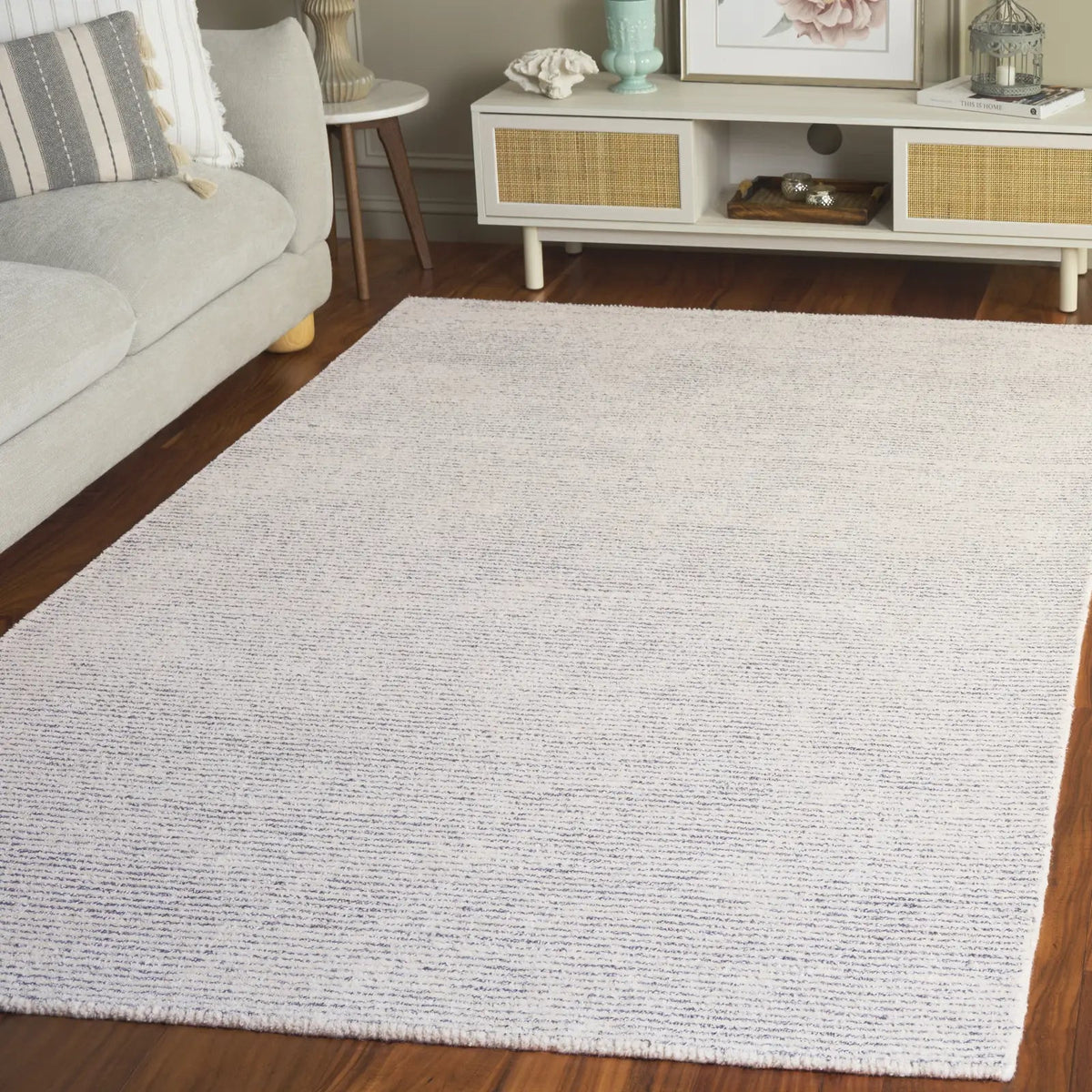 Safavieh Abstract 4'-0" x 6'-0" Rug in Ivory / Silver