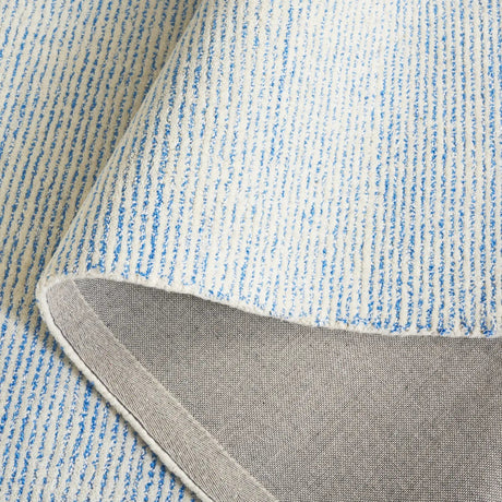 Safavieh Abstract 4'-0" x 6'-0" Rug in Ivory / Blue