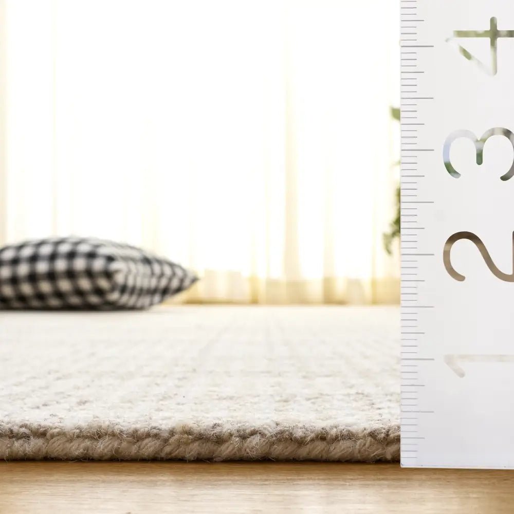 Safavieh Abstract 5'-0" x 8'-0" Rug in Beige / Ivory