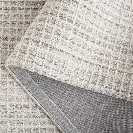 Safavieh Abstract 4'-0" x 6'-0" Rug in Natural / Ivory