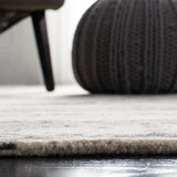 Safavieh Abstract Abt465H Charcoal/Ivory Rug.
