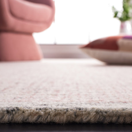 Safavieh Abstract Abt467U Pink/Ivory Rug.