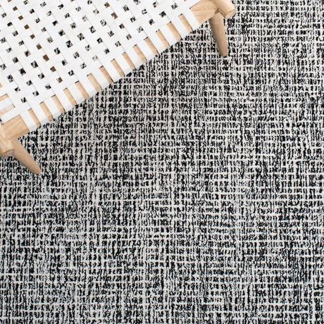 Safavieh Abstract Abt468Z Black/Ivory Rug.