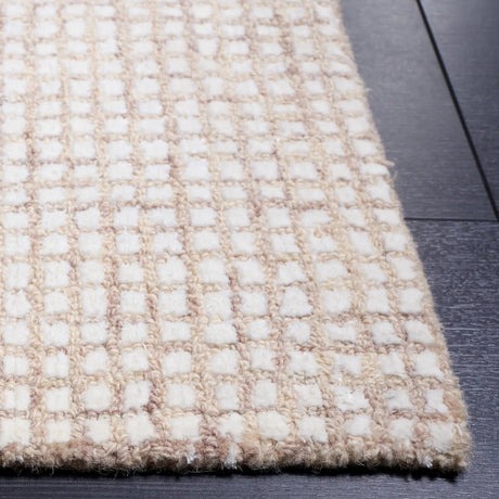 Safavieh Abstract 4'-0" x 6'-0" Rug in Ivory / Beige