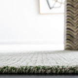 Safavieh Abstract Abt470Y Ivory/Green Rug.