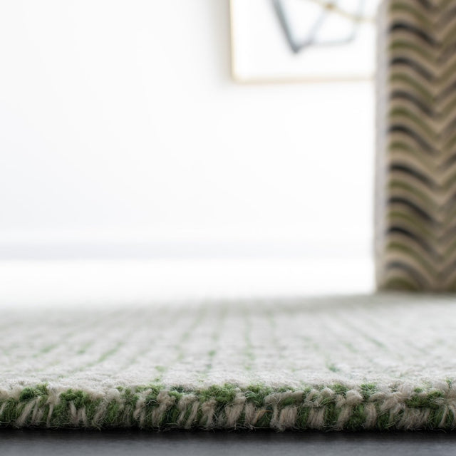 Safavieh Abstract Abt470Y Ivory/Green Rug.