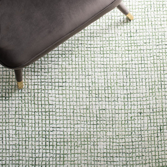 Safavieh Abstract Abt470Y Ivory/Green Rug.