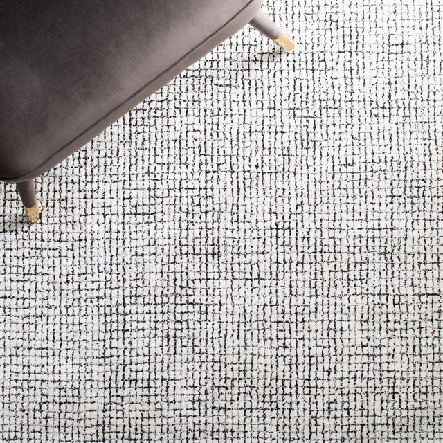 Safavieh Abstract Abt470Z Ivory/Black Rug.