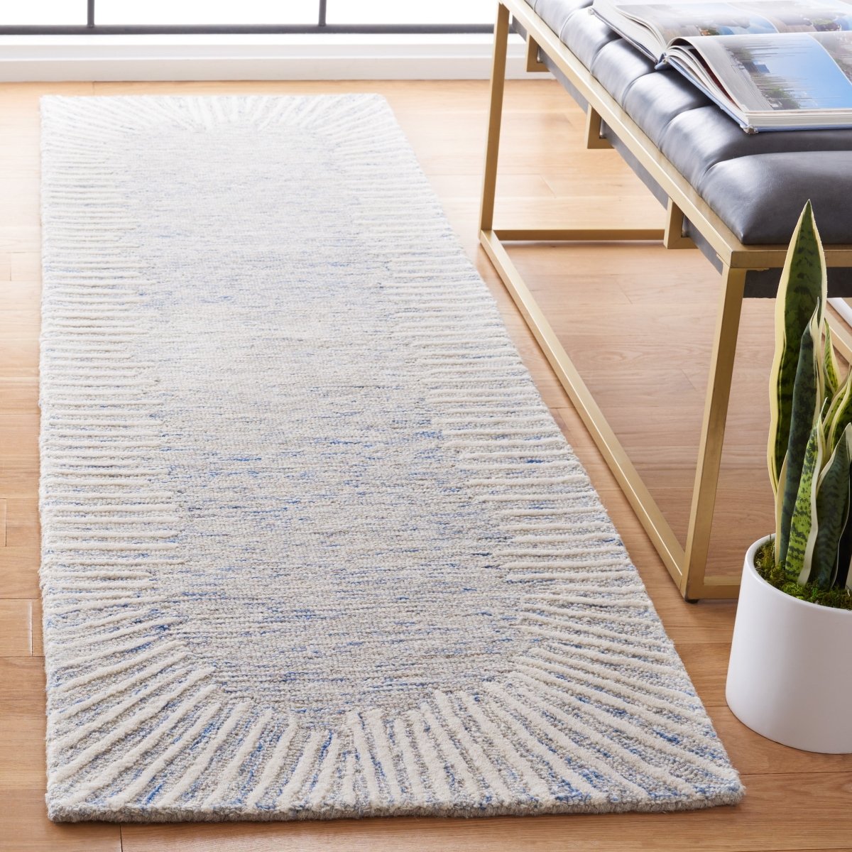 Safavieh Abstract Abt478M Blue/Ivory Rug.