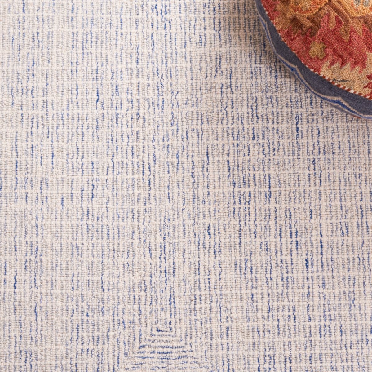 Safavieh Abstract Abt480M Blue/Ivory Rug.