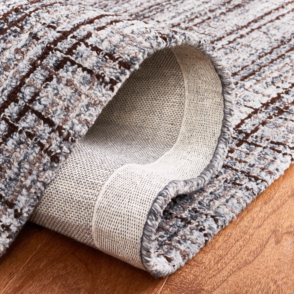 Safavieh Abstract Abt486F Grey/Brown Rug.
