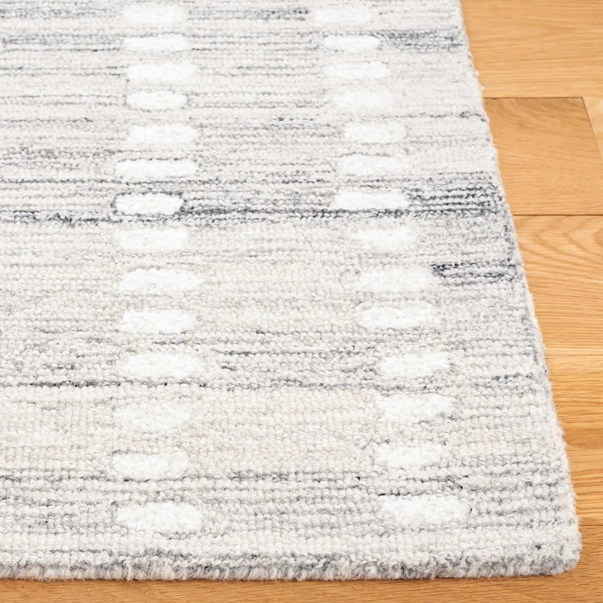 Safavieh Abstract 4'-0" x 6'-0" Rug in Silver / Ivory