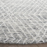 Safavieh Abstract 6'-0" x 6'-0" Rug in Grey / Ivory
