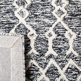Safavieh Abstract Abt558A Ivory/Black Rug.