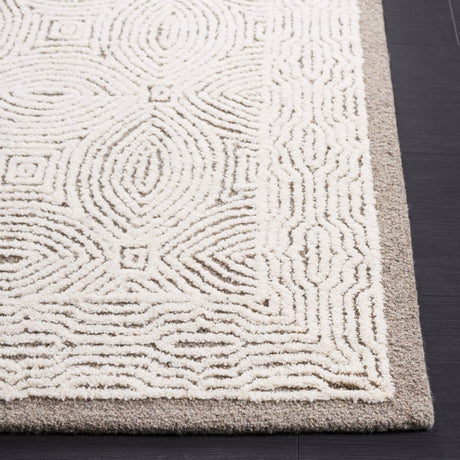 Safavieh Abstract Abt575B Beige/Ivory Rug.