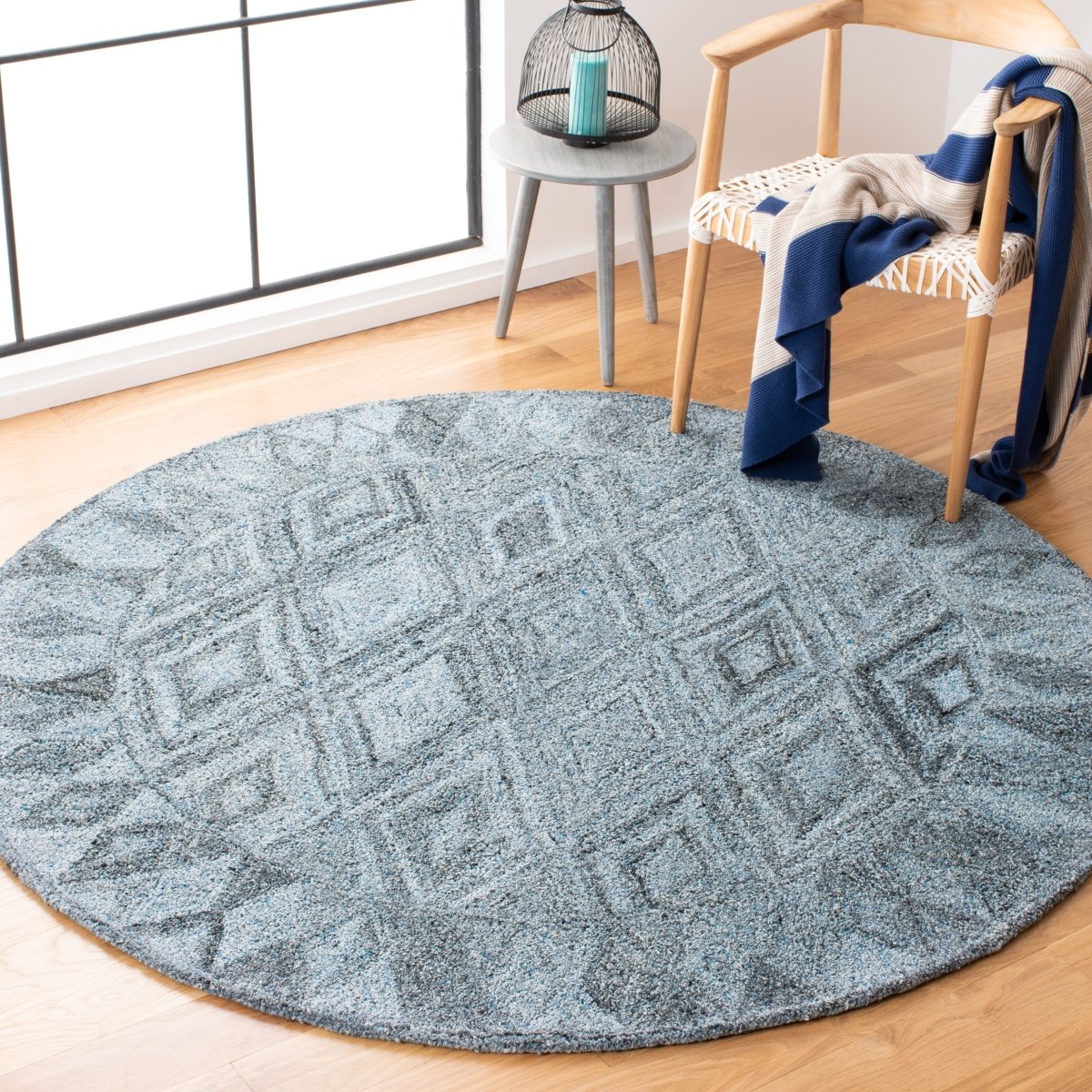 Safavieh Abstract Abt618M Blue/Black Rug.
