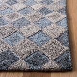 Safavieh Abstract Abt626F Grey/Blue Rug.