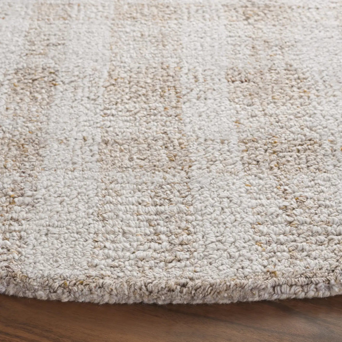 Safavieh Abstract 6'-0" x 6'-0" Rug in Ivory / Gold