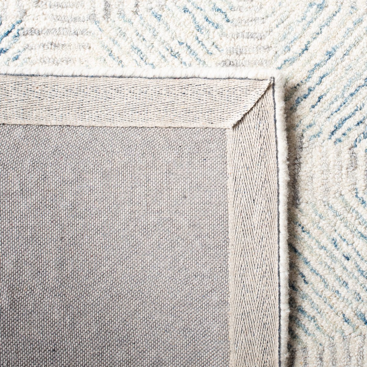 Safavieh Abstract Abt654A Ivory/Light Blue Rugs.