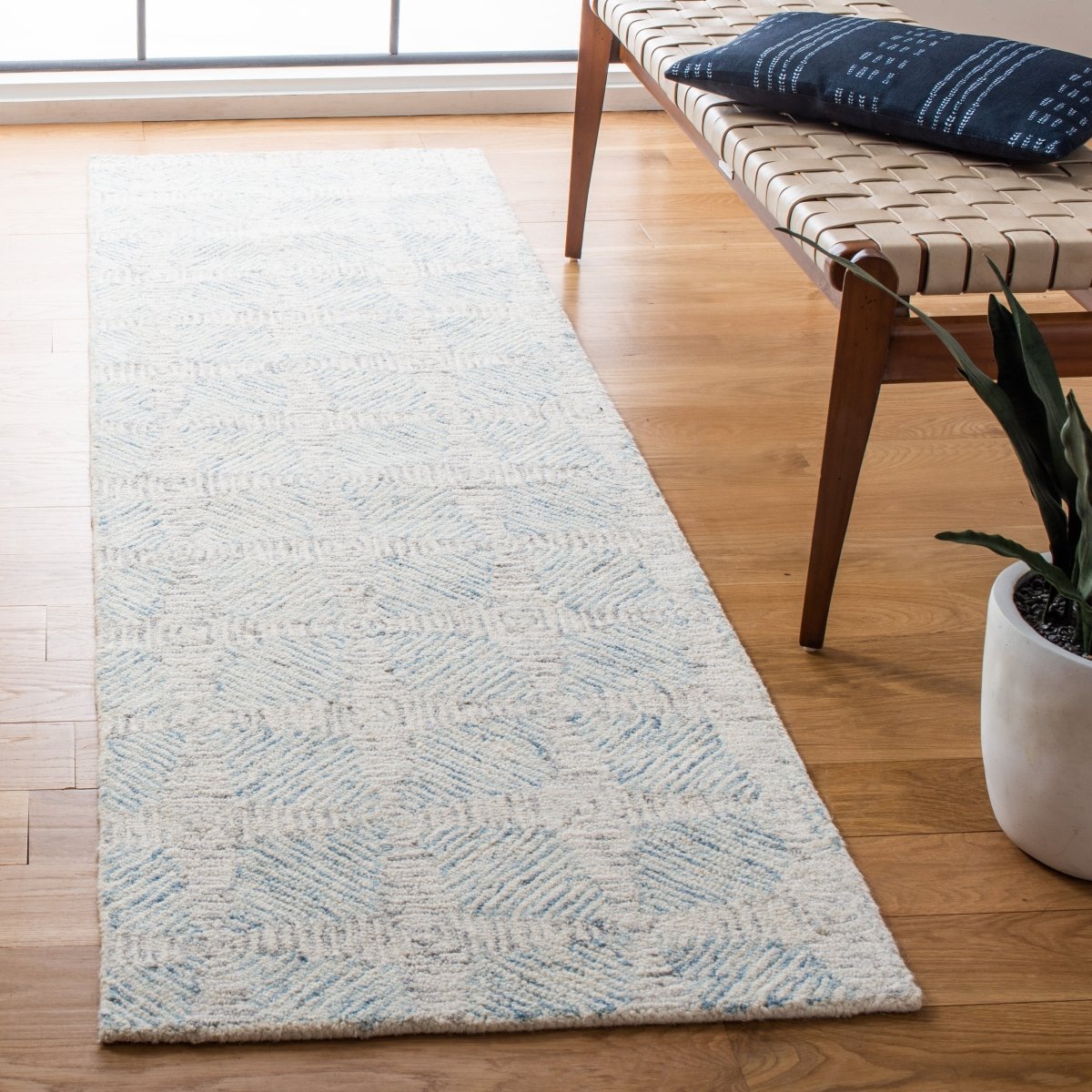 Safavieh Abstract Abt654A Ivory/Light Blue Rugs.