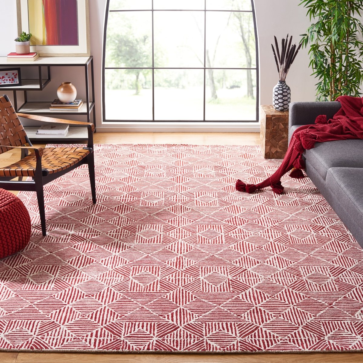 Safavieh Abstract Abt763Q Red/Ivory Rug.