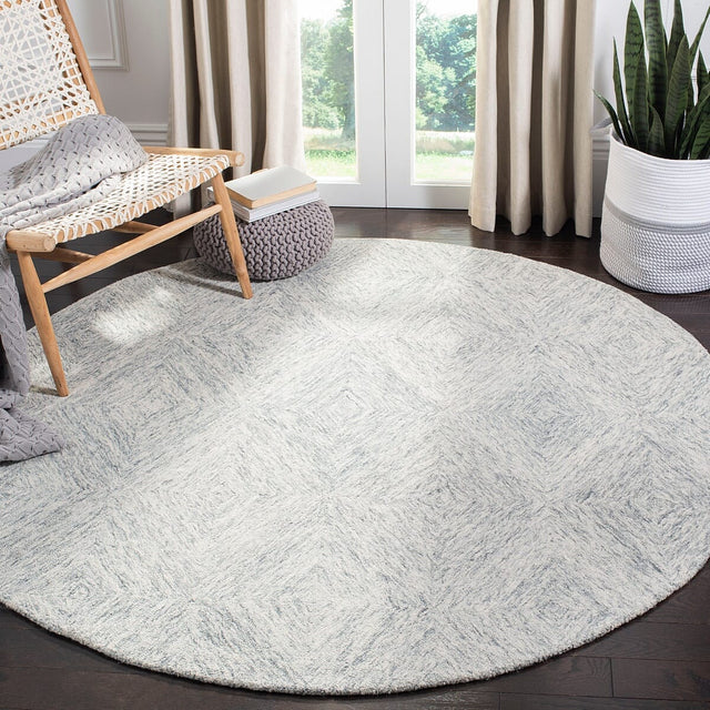 Safavieh Abstract Abt767G Silver Rug.